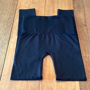 Black leggings size L/XL new without tags